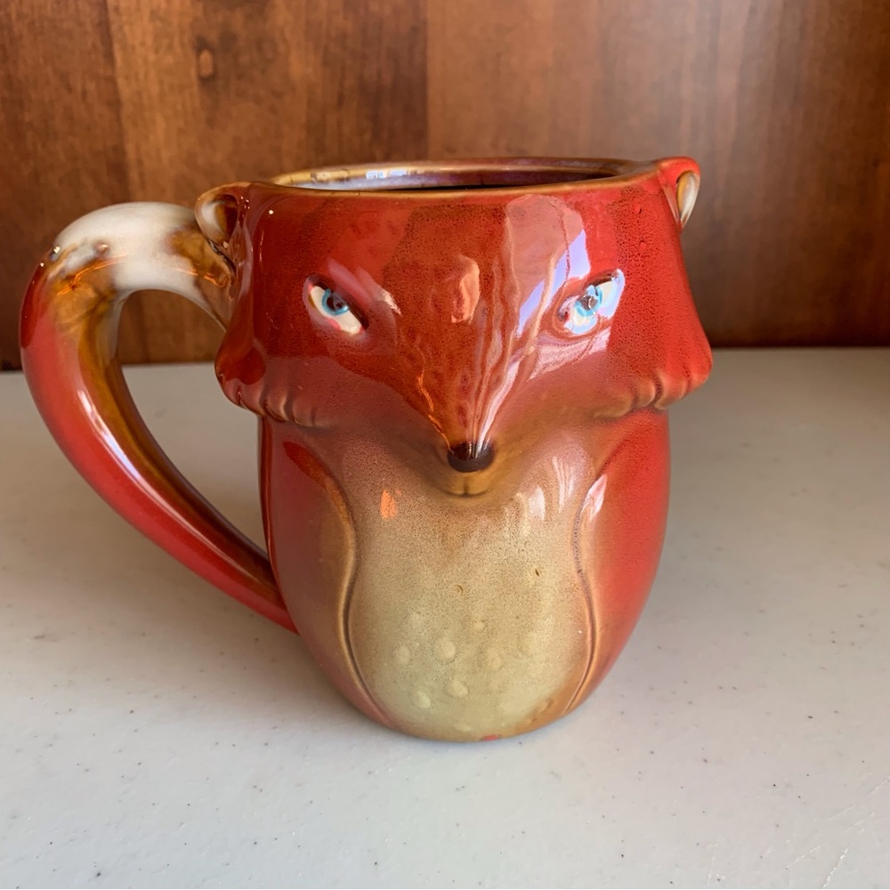 Chunky Red Fox Coffee Mug by Gibson Blue Eyes Tail Forms Handle
3D 18oz